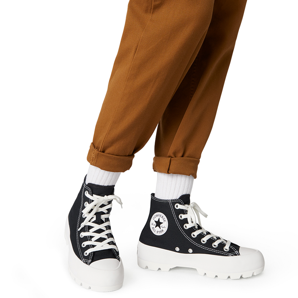 TENIS CONVERSE CHUCK TAYLOR LUGGED HI PARA DAMA COLOR NEGRO BLANCO