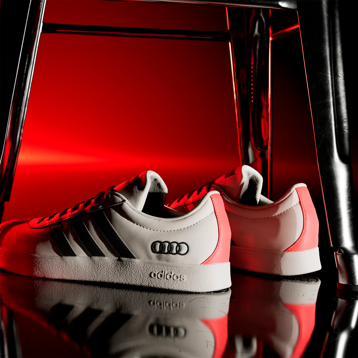 TENIS ADIDAS x AUDI REVOLUT VL COURT PARA CABALLERO COLOR BEIGE